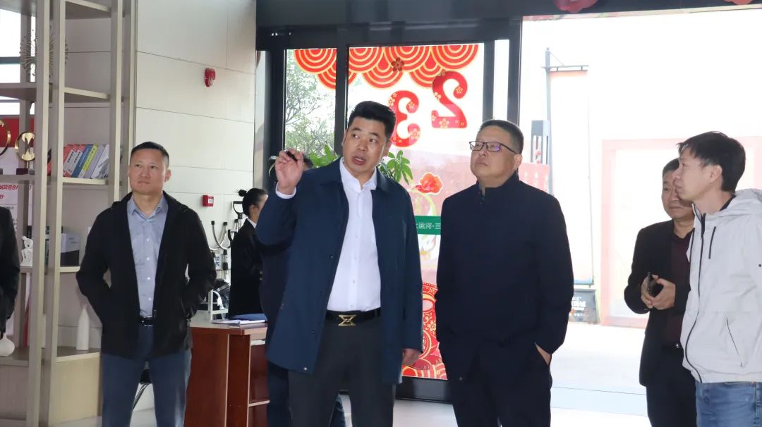 新乡市牧野区政府领导莅临滑县大运河·三科智慧农商城调研，助力农业转型升级