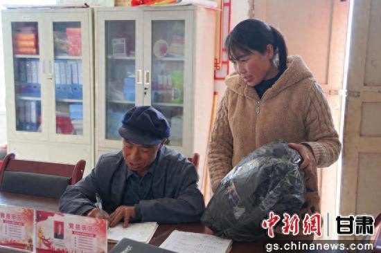 陇南市武都区推进快递进村助力乡村振兴，225名公益性岗位覆盖650个行政村