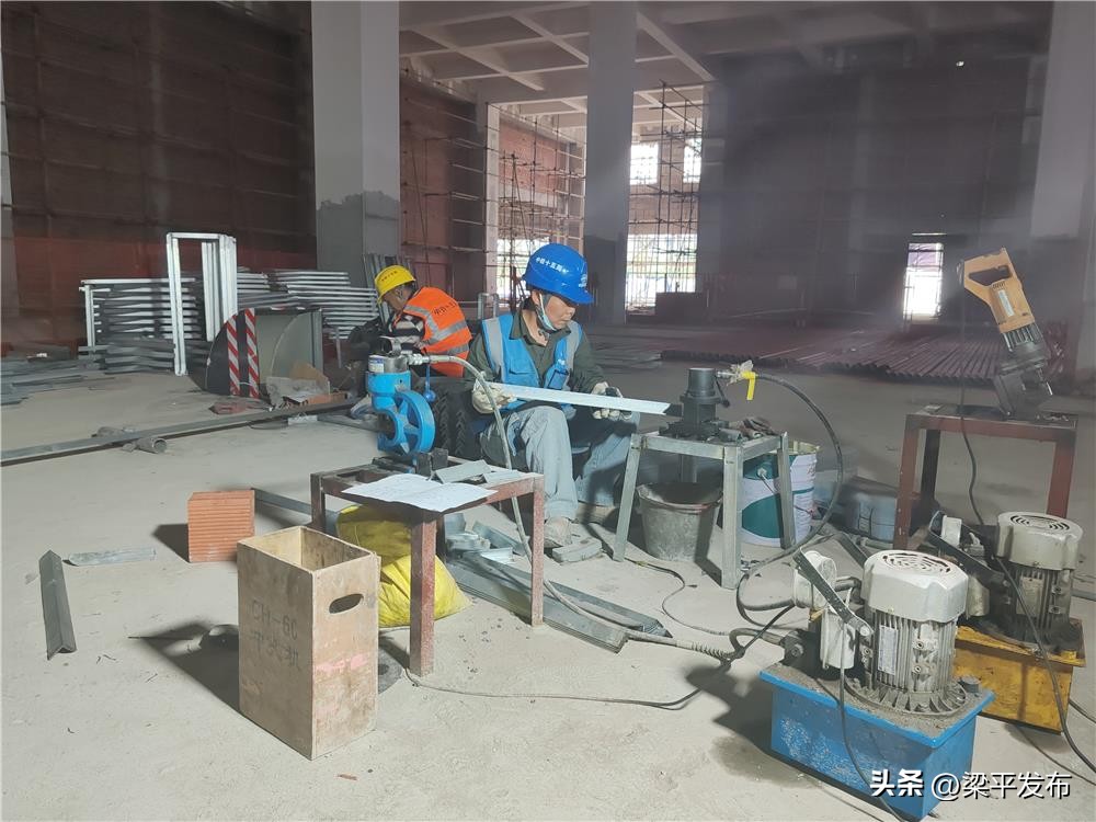 梁平冷链物流园钢结构屋面建设_梁平区冷链物流园三期建设进度_农产品物流园区