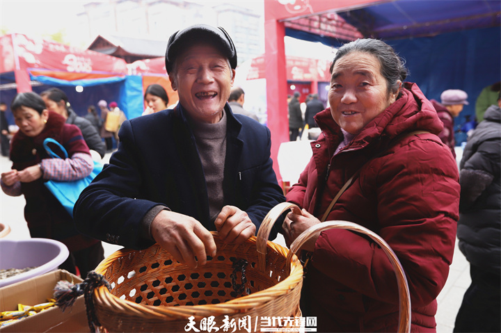 印江新春年货节_印江的特色农产品_文昌广场特色年货展