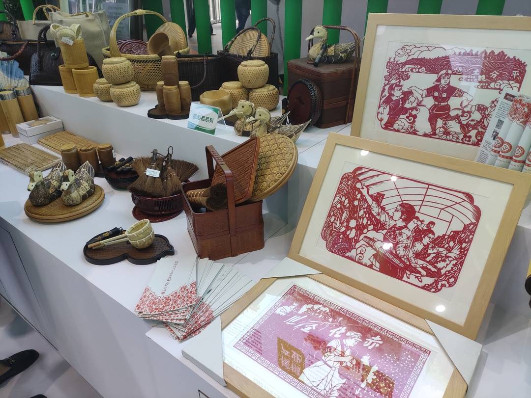 西洽会 农产品_第三届西洽会 巴中馆 展示 诗意山水 五彩巴中