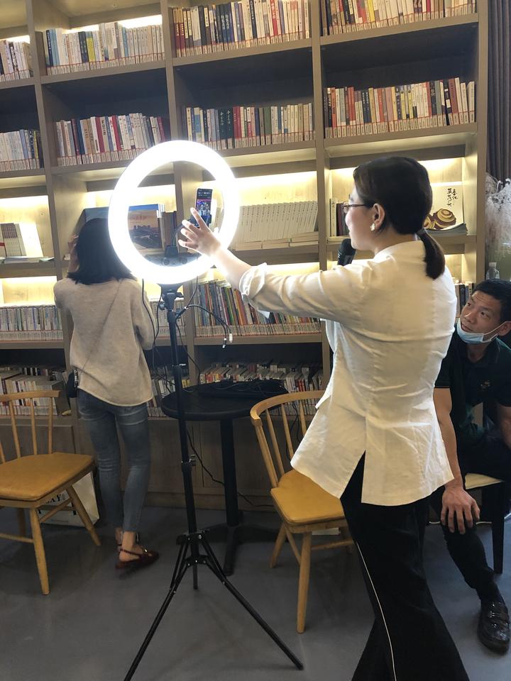 农产品营销软文案例_农村直播带货培训 _ 直播电商培训课程