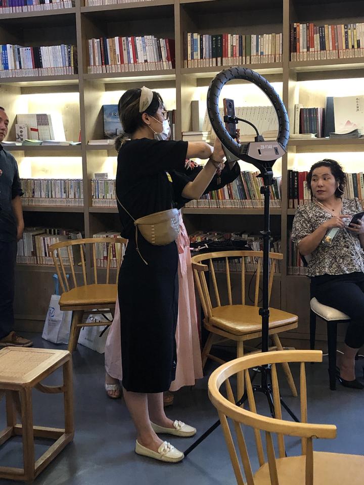 农产品营销软文案例_ 直播电商培训课程 _农村直播带货培训