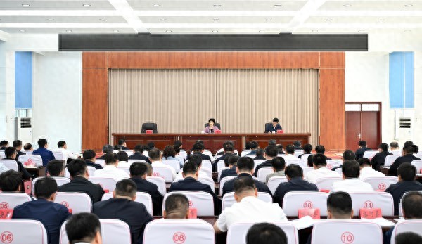 梁惠玲在农产品精深加工业会议强调：推动高质量发展