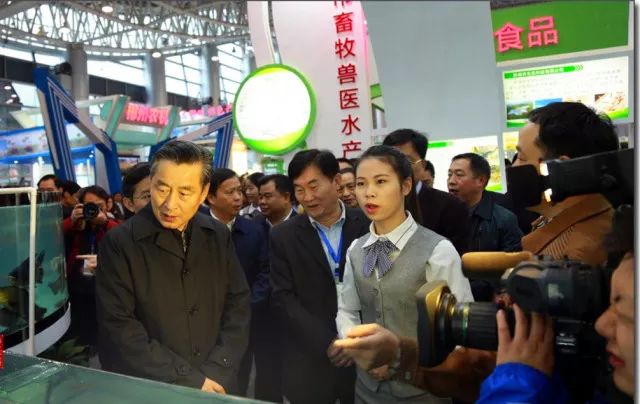 湖南省农业委员会郴州市人民政府联合举办展会_2025湖南农产品展览会_2017湖南(郴州)第三届特色农产品博览会