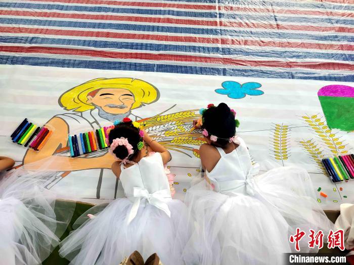 中国农民丰收节山东活动_田间地头农产品_山东各地丰收景象