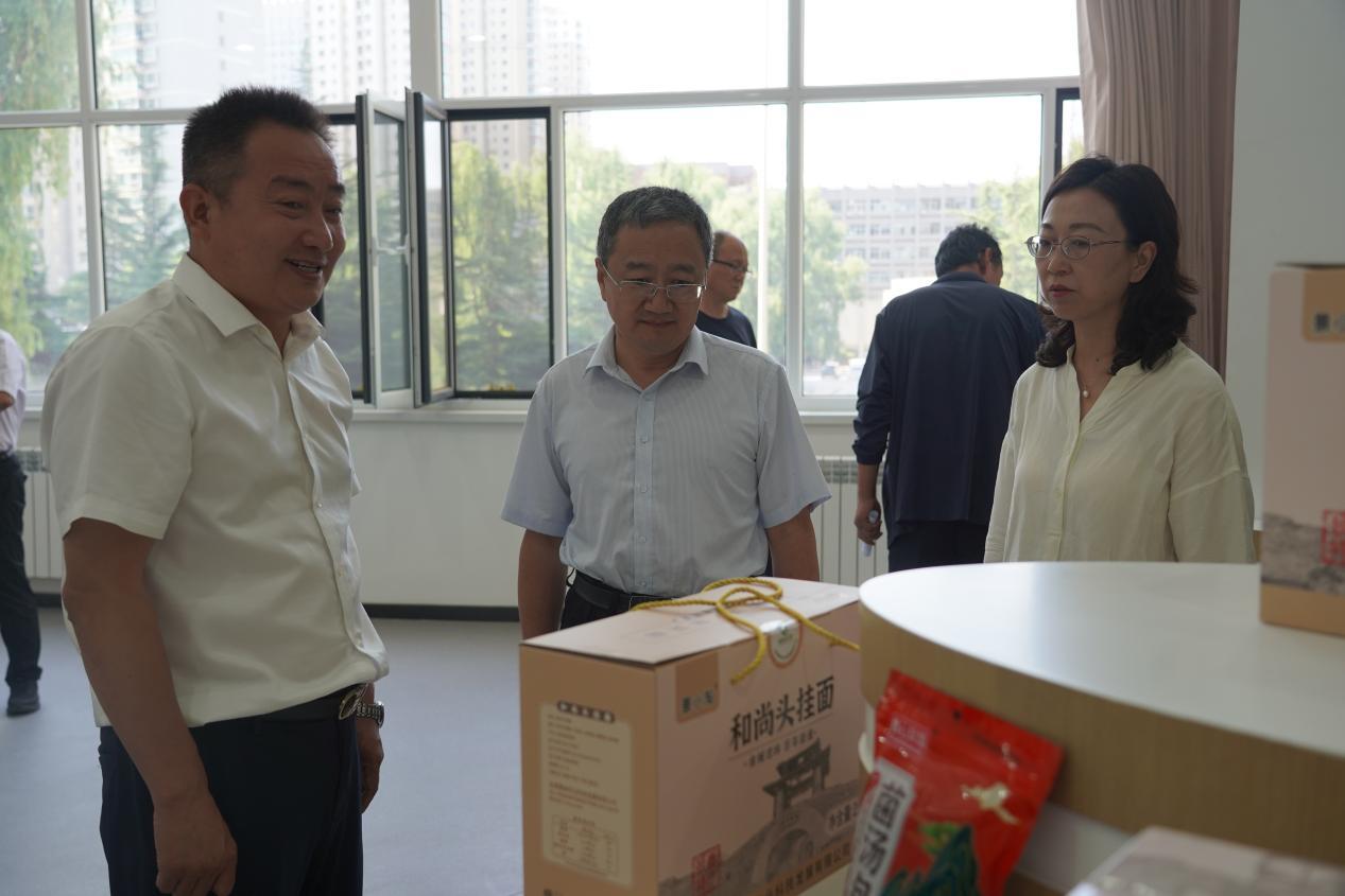 家乡农产品调研_电商助农模式 九合镇桃产业 数字化赋能乡村振兴