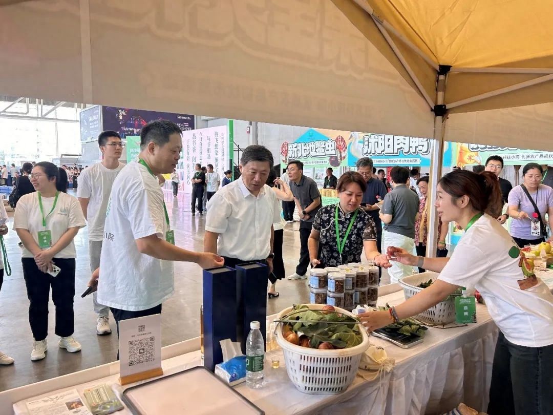 8月16日江苏科技小院优质农产品初秋市集在南京开展