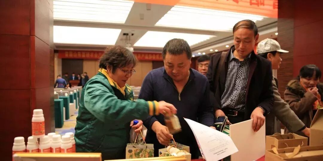 王巧莲当选会长_山东省富硒农产品协会_山东省富硒农产品协会成立