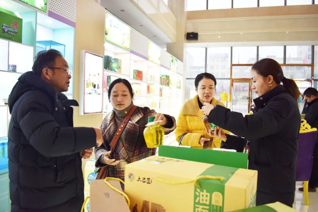 黄石农产品交易_阳新县消费扶贫产品展示交易中心_消费扶贫产品销售模式