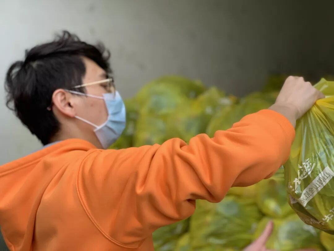 碧桂园海南区域购销海口市贫困户农产品发车仪式_海口市政府副秘书长李革下令发车_海南农产品滞销