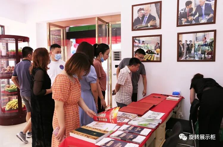 万能旋转展示柜_农产品展示柜设计_360度旋转展示柜