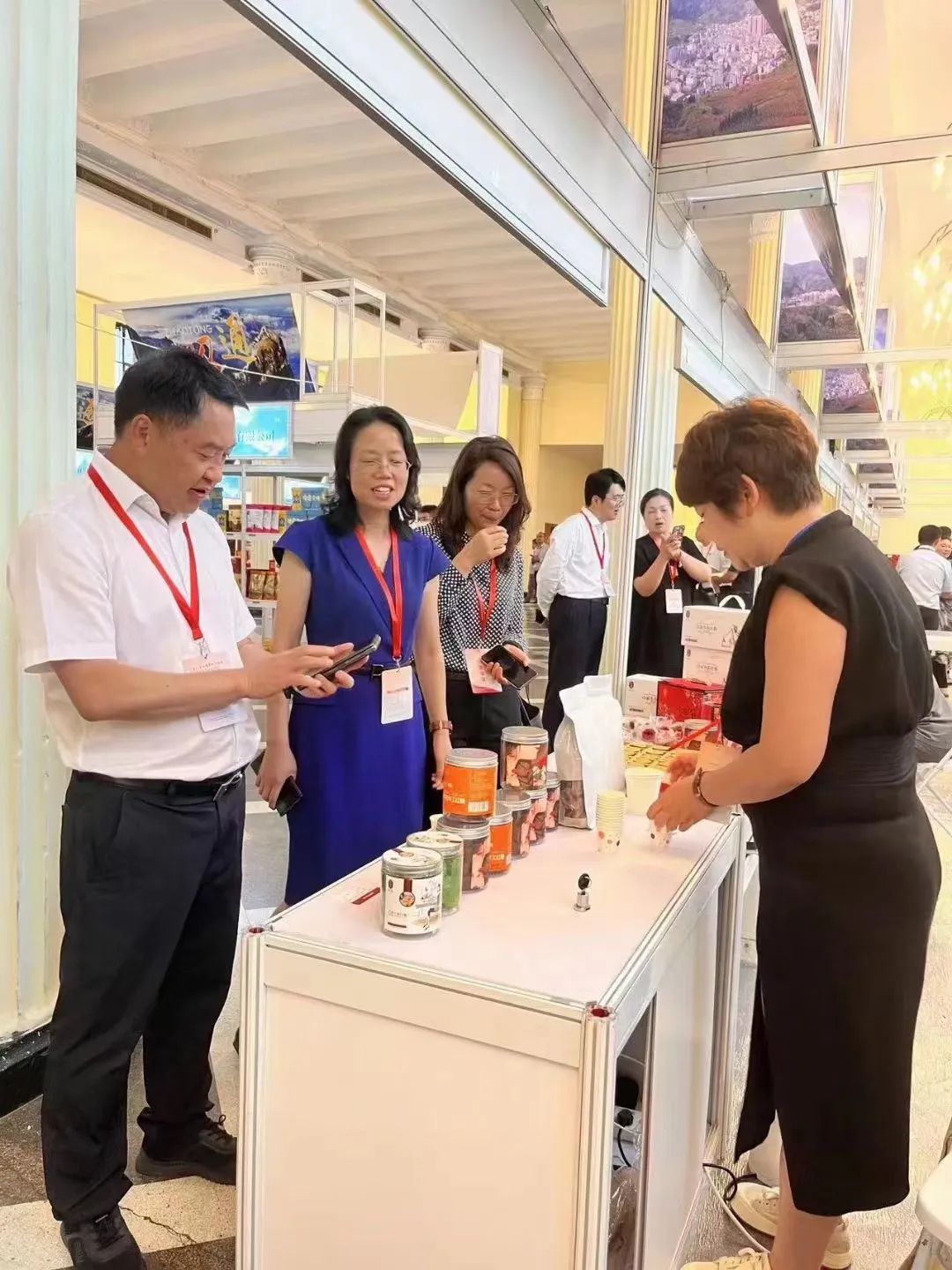 第六届上海市对口地区特色商品展销会_上海绿色农产品展销会_寻甸县农产品展销会