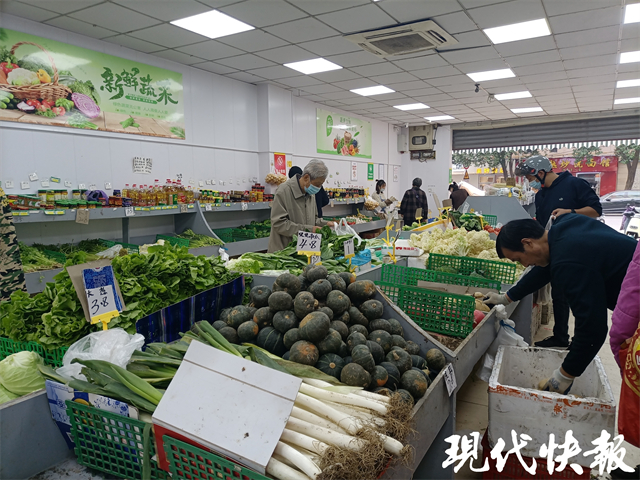 强寒潮来袭，南京蔬菜供应充足、价格平稳！记者实地探访新街口菜场