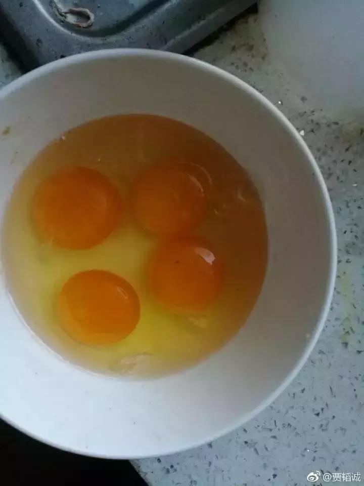 黑猪肉土鸡蛋认筹_柴公鸡笨鸡蛋众筹_农产品众筹模式