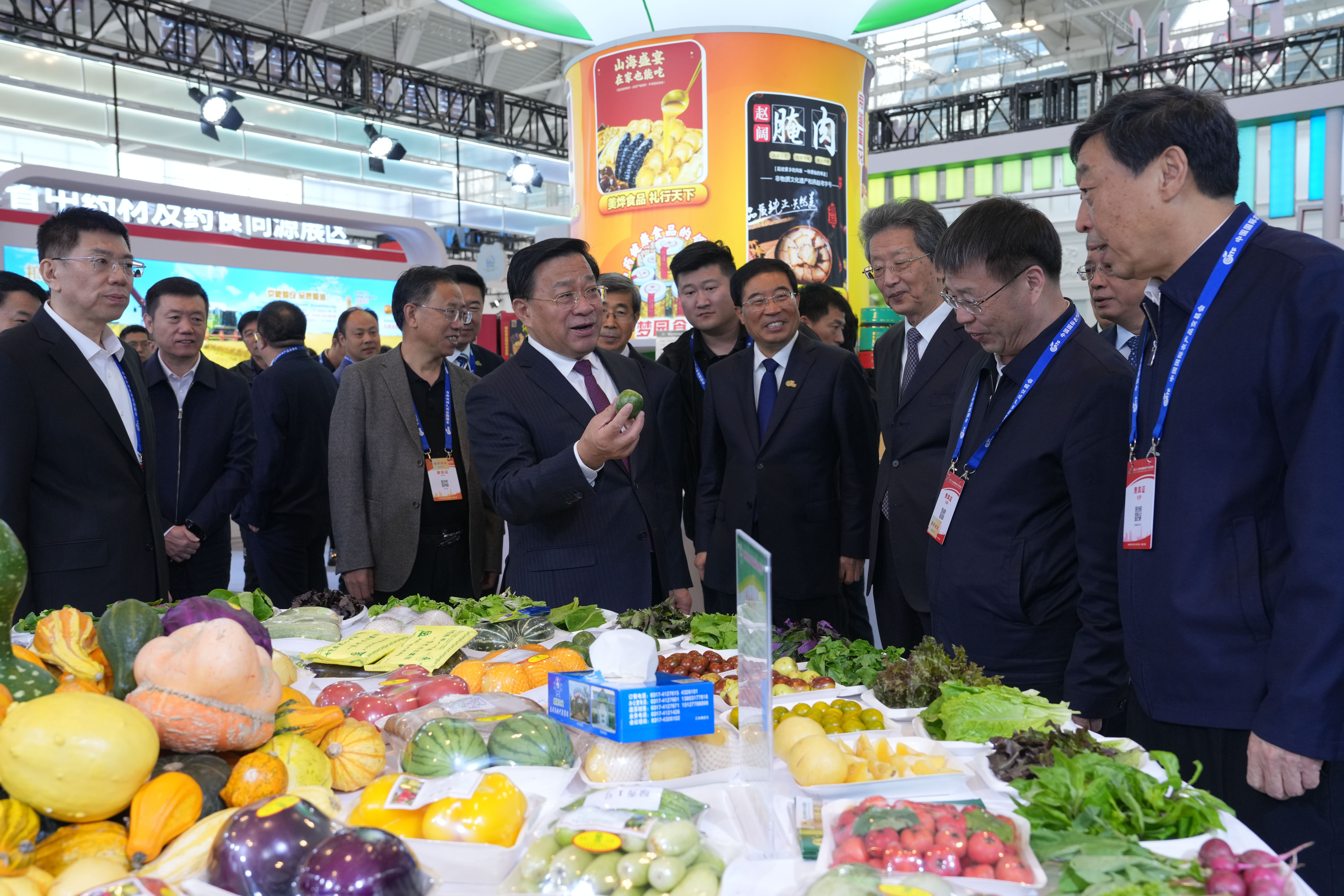 建设农业强国_农产品展销会_农业现代化