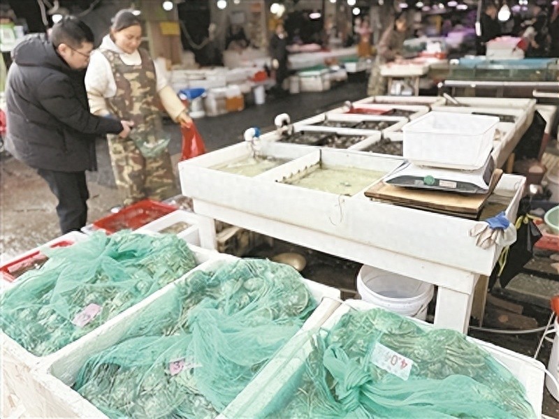 南昌市农产品批发市场_南昌螃蟹购买攻略_南昌大闸蟹价格下降