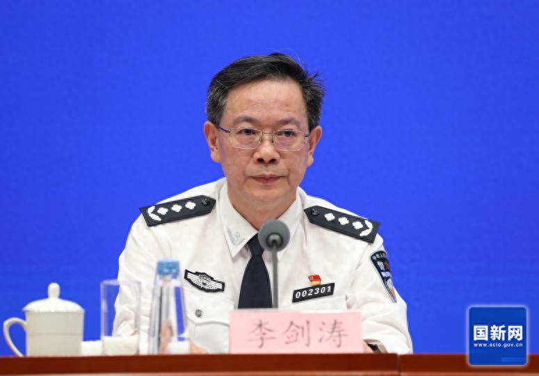 打击
危害食品安全的犯罪，保障人民饮食品味的安全
